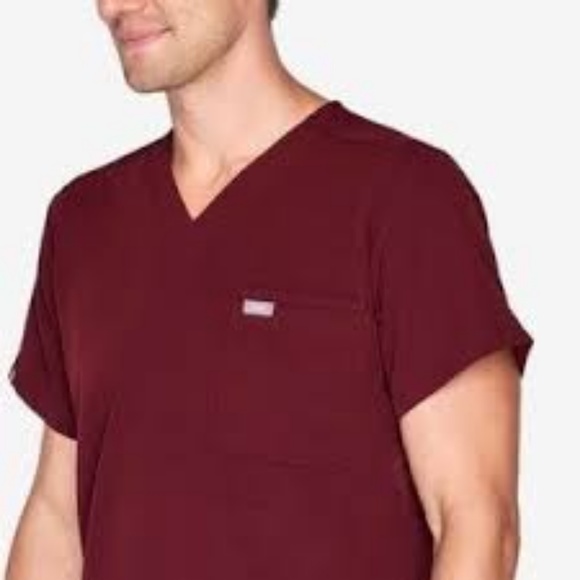 NWT FIGS LEON 2 Pocket Burgundy Scrubs Shirt Top - Picture 2 of 8
